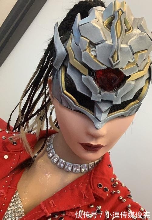 周洁琼晒“流汗照”,摘下面具看清颜值那一刻,场面一度心脏暴击