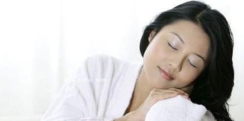 女性|不想子宫老得快,把此物当零食吃,清理子宫毒素,远离妇科病