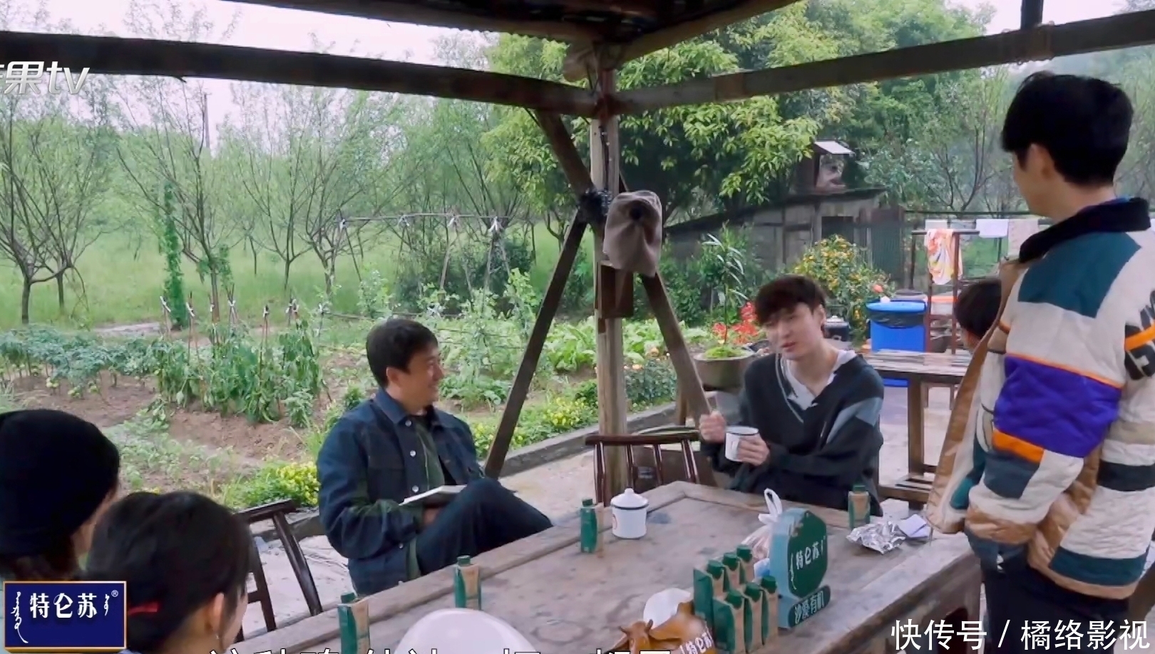 何炅 向往的生活5:艺兴与黄磊互怼,偷鸡蛋被嘲,杨紫嫌弃“男生游戏”