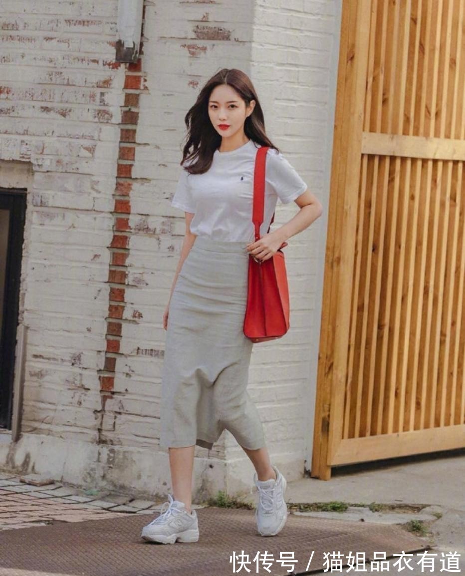 西装裤|被韩国路人街拍惊艳到了,没有礼服和高跟鞋,基础款也能玩转时髦