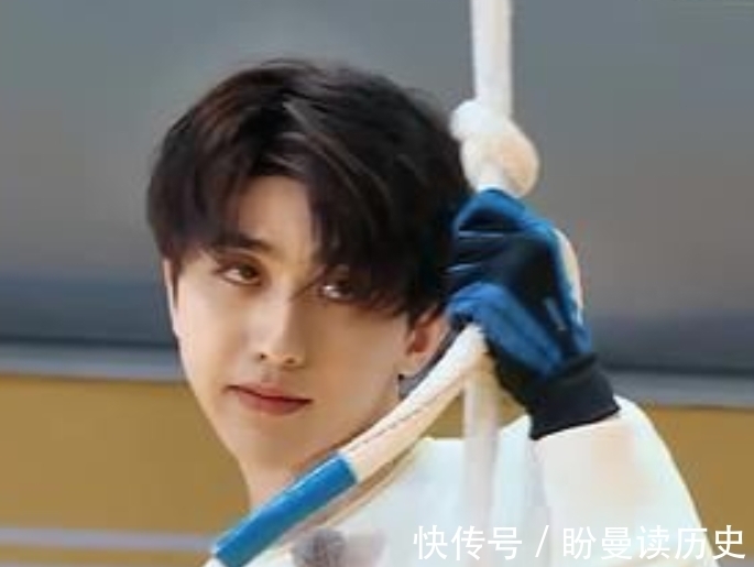 蔡徐坤|偶练结束三年：蔡徐坤见到周洁琼称呼都变了，彰显对老师的尊重