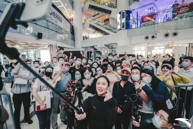 安踏北京西单大悦城快闪体验店盛大开幕|与国同庆 冠军同行 | 快闪