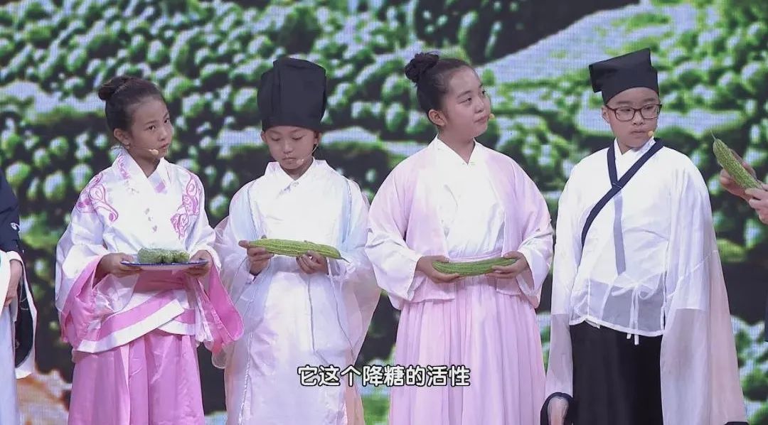 吃一把瓜子=喝一勺油?不同瓜子的养生功效都在这了,牢记“3个不”,吃出好身体