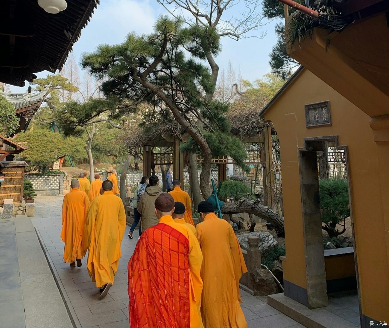 神圣之心，梦回龙华古寺