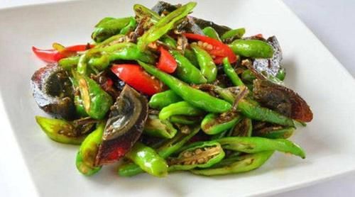 比肉|皮蛋新吃法，不要总是凉拌，十分下饭，比肉还好吃