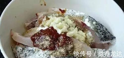 鱼肉这样做最好吃,简单又营养,出锅嫩滑汁美,一周吃3次也不够
