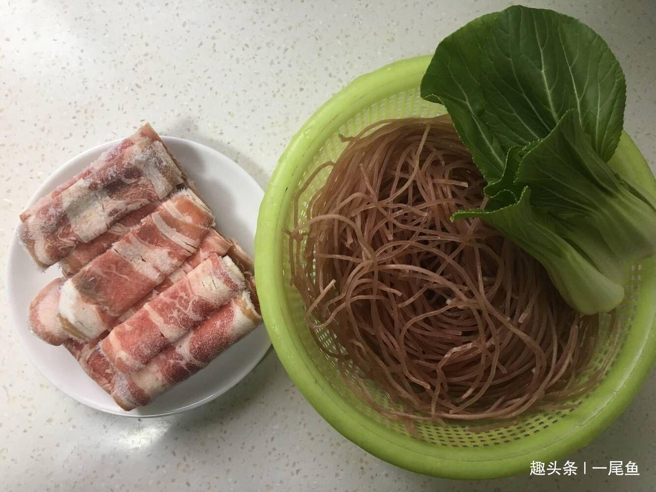 天冷不想做饭来碗这个,酸爽开胃,吃完全身暖和,好吃又不长肉