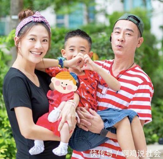 j9个字冲上热搜陈小春的格局,打了多少两面三刀的脸