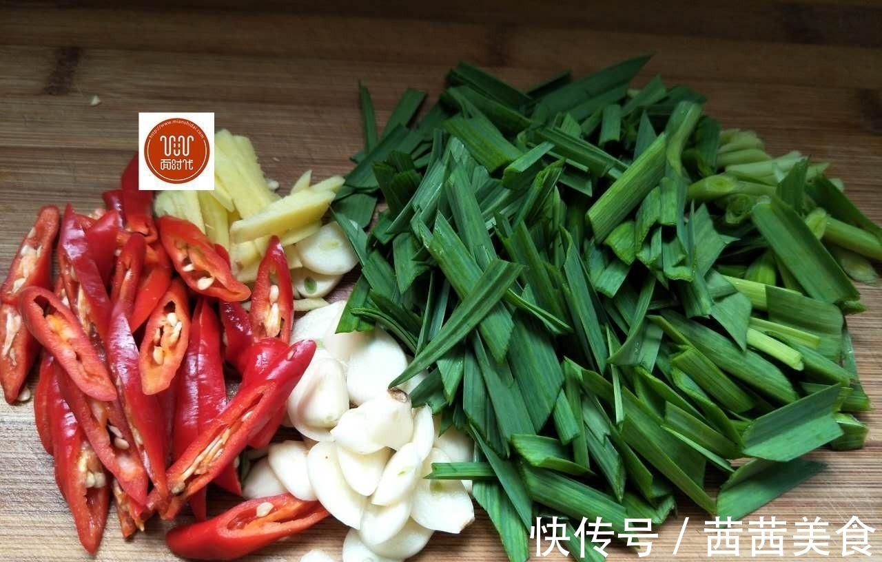 血块|教你做个下饭菜，做法简单易学，比大鱼大肉好吃，十分过瘾