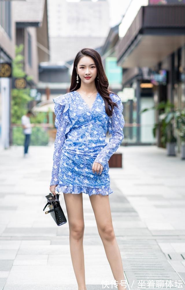 雪纺 夏季连衣裙怎么选雪纺印花裙才是正确选择，清爽凉快又优雅！