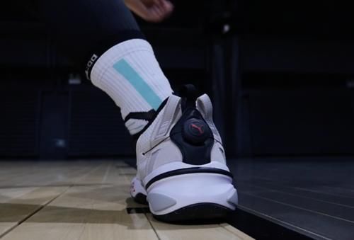 WEN鞋评-实战｜球鞋里最帅的 潮鞋里性能最好的选择！Double DISC确实又帅又能打