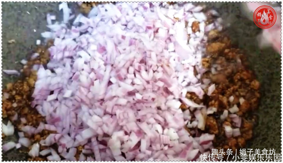 面粉的新吃法，不做包子不做饼，简单一做，我家早餐常吃它