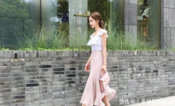 孙允珠|美图欣赏:孙允珠,幽雅白蕊小公主休闲花边上衣