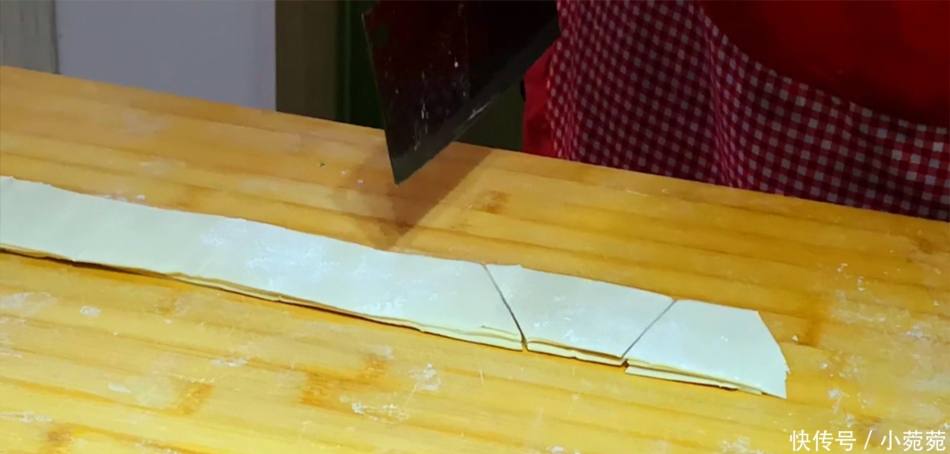 爱吃馄饨不会包?教你懒人做法,从擀皮到调馅讲解详细,太简单了