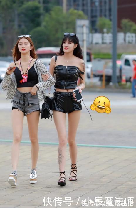 小蛮腰|与闺蜜逛街怎么穿搭？抹胸短袖+牛仔短裤，让小姐姐拥有C位