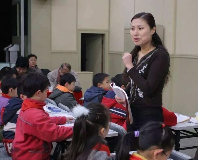 爷爷|小学生短诗《爷爷》,短短4行看哭网友,大学生《等》能否超越