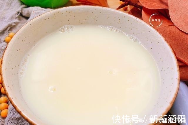 打豆浆时,泡好的黄豆直接打成浆就错了!教你一招,豆浆更香更浓