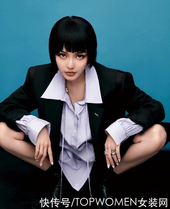 周扬青时尚质感在线,嘻哈甜美潮酷风时髦又个性,这穿搭真绝了