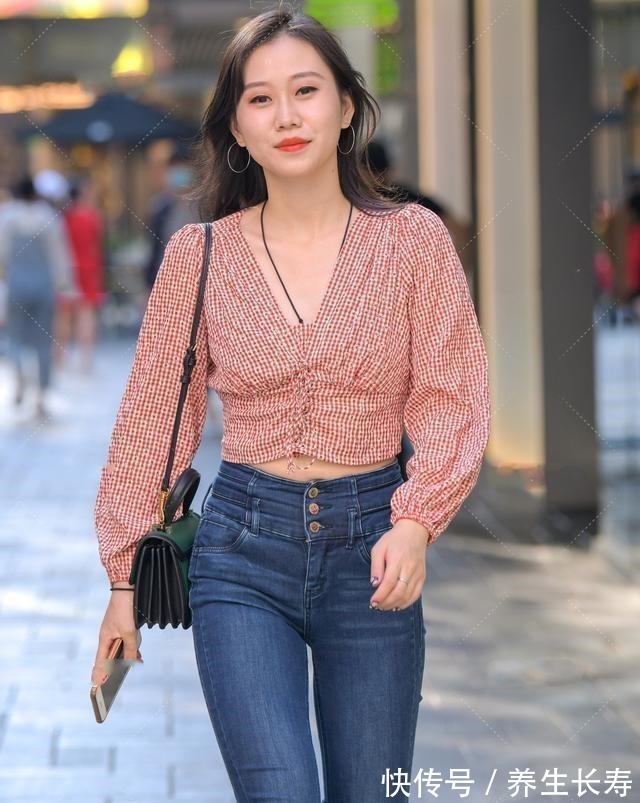 链条包 打底裤洋溢着时尚休闲感,展现高挑显瘦身材,让你美出高度!