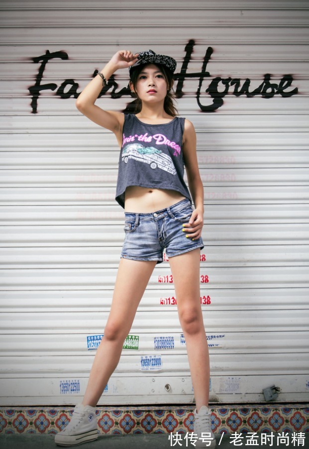 小姐姐|街拍:品味不俗的少妇,体态丰盈艳若桃李!