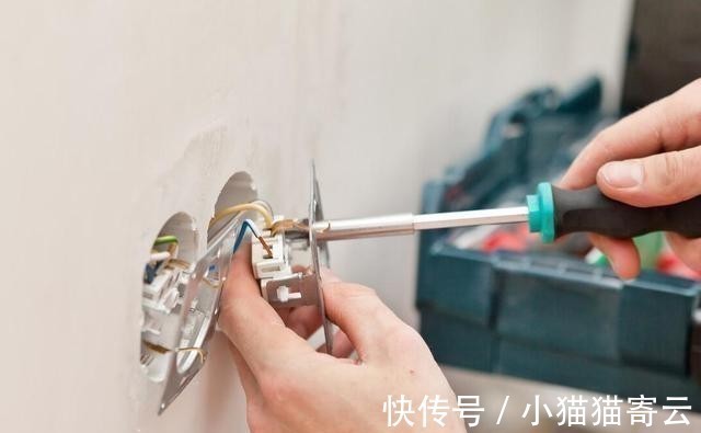 空气开关|家里插座接线是左零右火，空开接线左火右零，为什么？要处理吗？