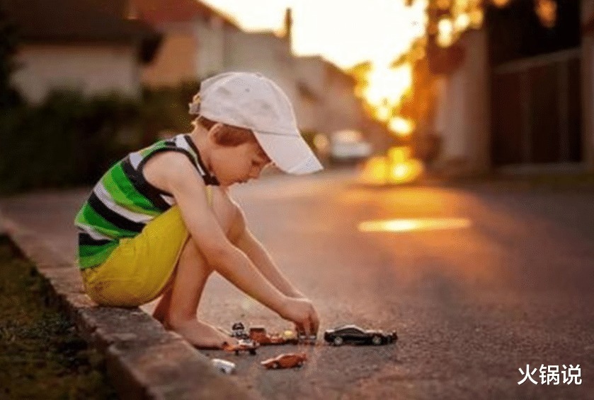 教育方式|为何说“孤房儿子笨,闹市出人精”啥道理孩子的教育不容忽视