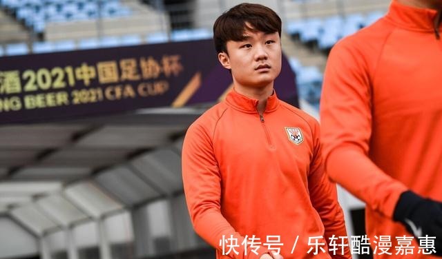 轻蔑|父子局媒体人轻蔑泰山队无冠军相导致社媒沦陷,郝伟无中生儿