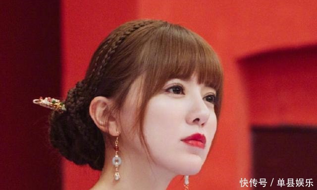 是严苛还是“双标”同样歌好舞不好,投票却只给那英不给杨钰莹