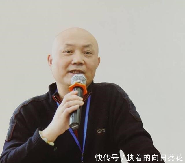  地摊|海洋玉值钱吗 藏石家国庆节逛地摊, 意外淘来“钟馗兄妹”