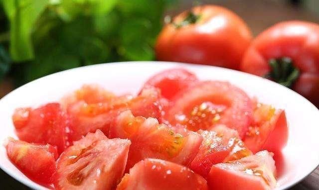 补充营养|40岁女性坚持吃3种食物，补充营养、延缓衰老，身体棒棒哒