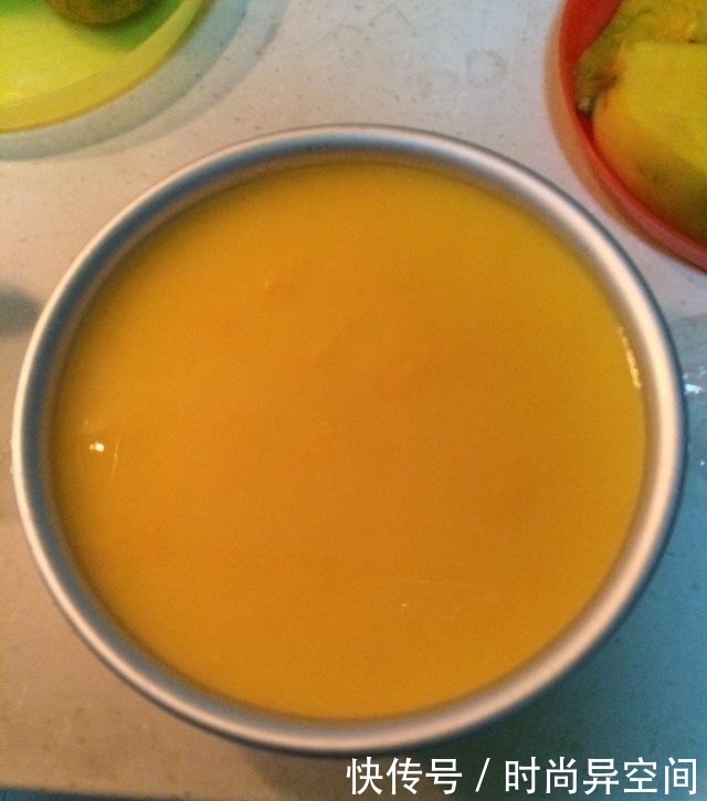 适合|做这个蛋糕不需要烤箱,有冰箱就能做,正适合夏天吃