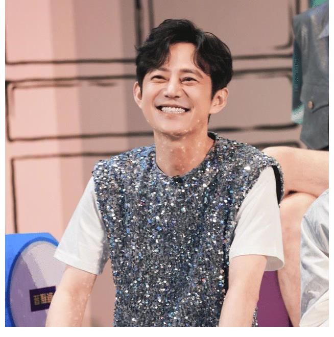 《快樂大本營》改名《你好星期六》？快樂家族只剩何炅一人