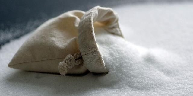 忌口|一旦查出高血压,忌口2白,摒弃3习,做好4事,血压慢慢回归正常