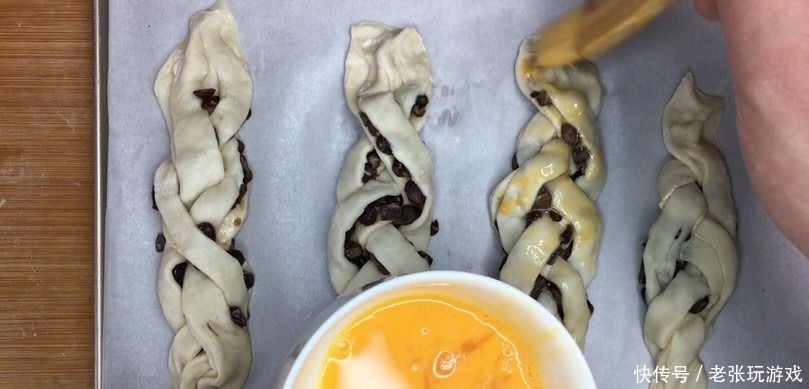 简易小甜点,自己在家做只需15分钟,成就外酥内软的美味甜点