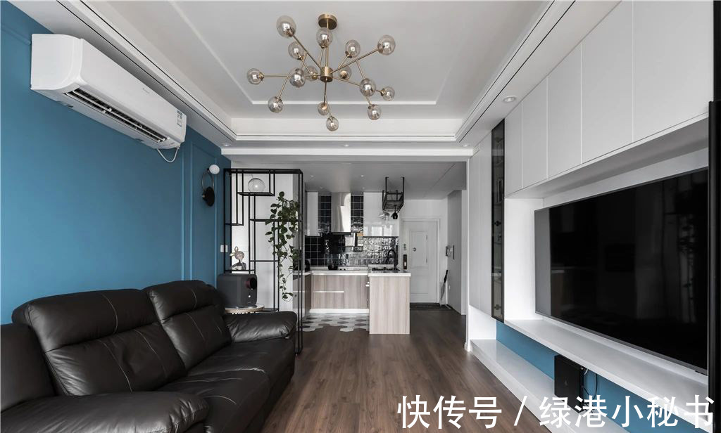 展示柜|装修案例欣赏:如何做到家中运用冷色调,却不冷清?