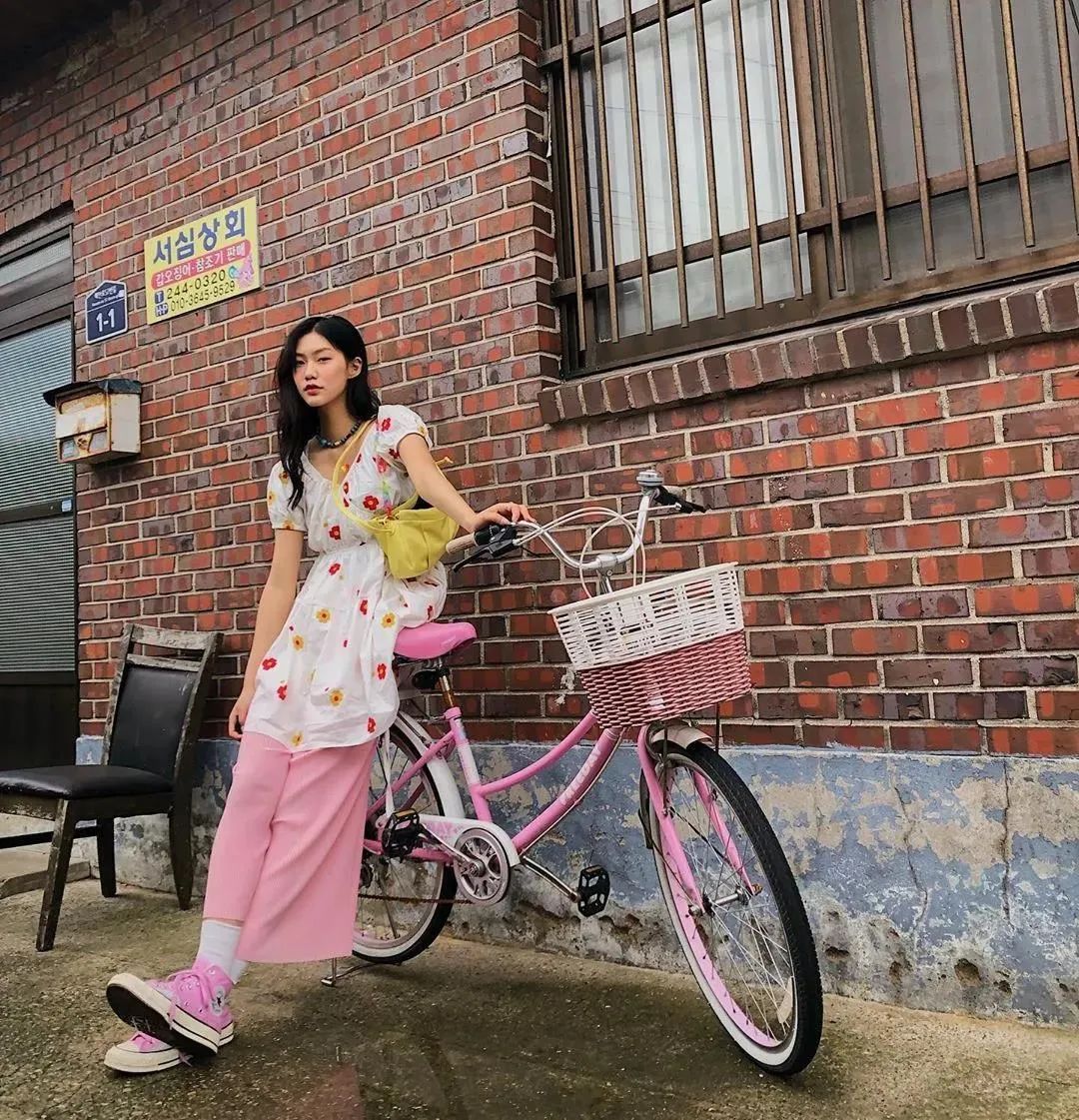 氛围感|渣女风过时了！今夏流行“氛围感”穿搭，气质又好看