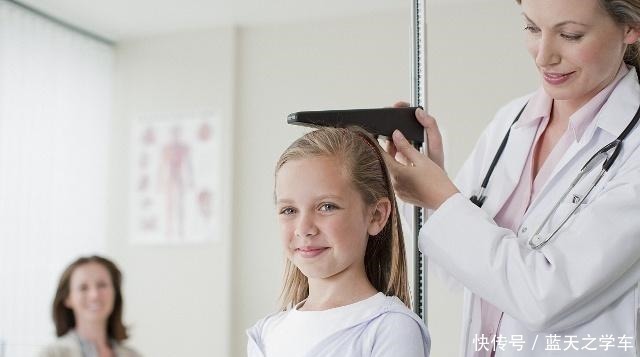 初潮|女孩来月经就不会再长个了吗家里有女儿的最好看看，别自己瞎猜！