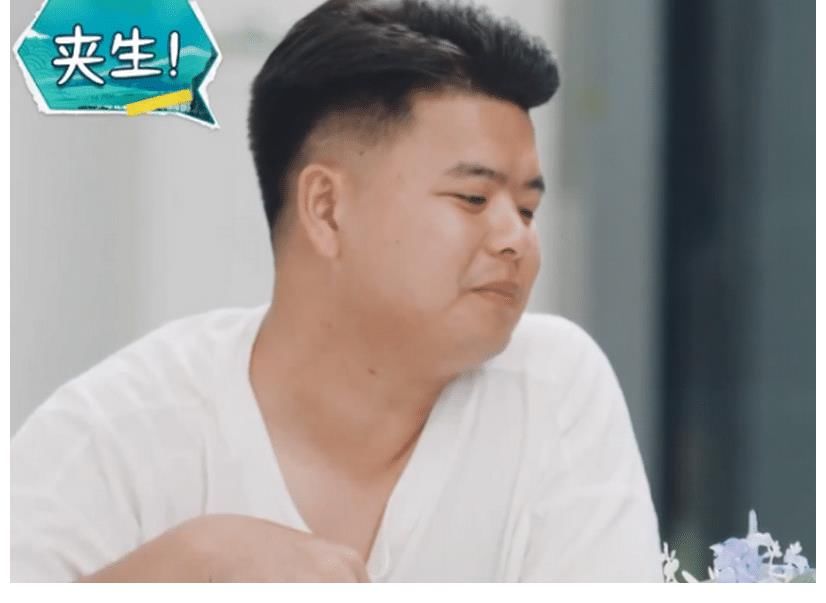 米线|《中餐厅5》有多假?客人吃到夹生米线忍气吞声,赵丽颖出手相助