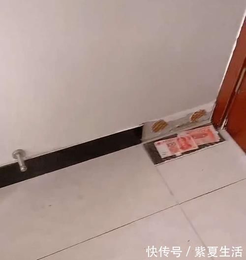 妈妈|女儿不小心暴露爸爸“私房钱”,吓得找妈妈,网友笑翻这小棉袄漏风