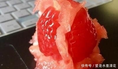 草莓|男子在超市买回西红柿,在西红柿里吃出“草莓”,男子吃乐了