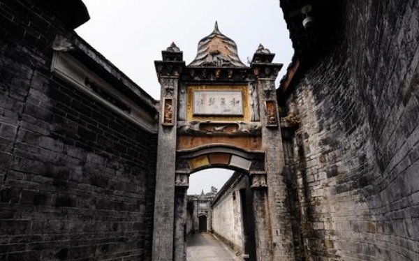  刘文彩|四川大地主刘文彩家有多豪，老宅再现当年奢华生活