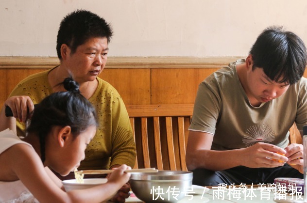 90后|没儿子的家庭就是“绝户”?听听90后怎么说,内容引起极度舒适