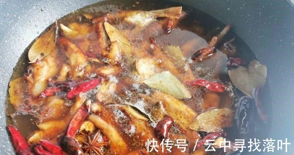 好吃|卤鸡爪怎么做才好吃呢教大家卤鸡爪的几种简单做法,包你学会!