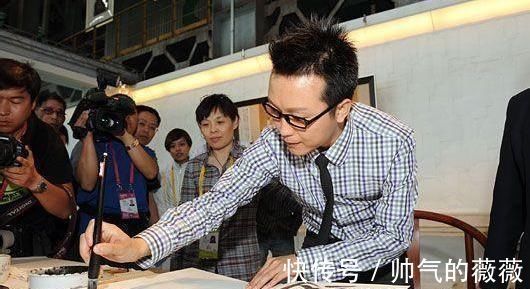 中国传统文化!李玉刚书法能不能得兰亭奖专家唱歌的也想抢书法家饭碗