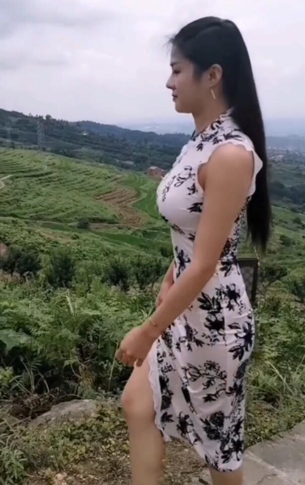 紧身裙 复古风的紧身裙,穿出了东方女人的美
