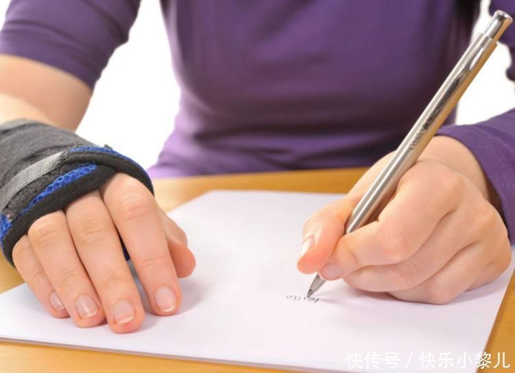 右手|为什么有的孩子是“左撇子”,究竟是聪明还是发育障碍?答案在这