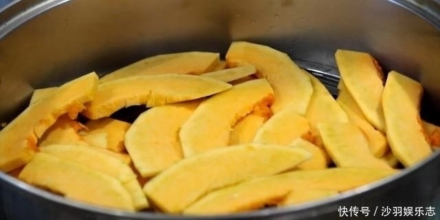 一滴水|南瓜饼最简单的做法,不用一滴水一滴油,软糯香甜,易消化好吸收