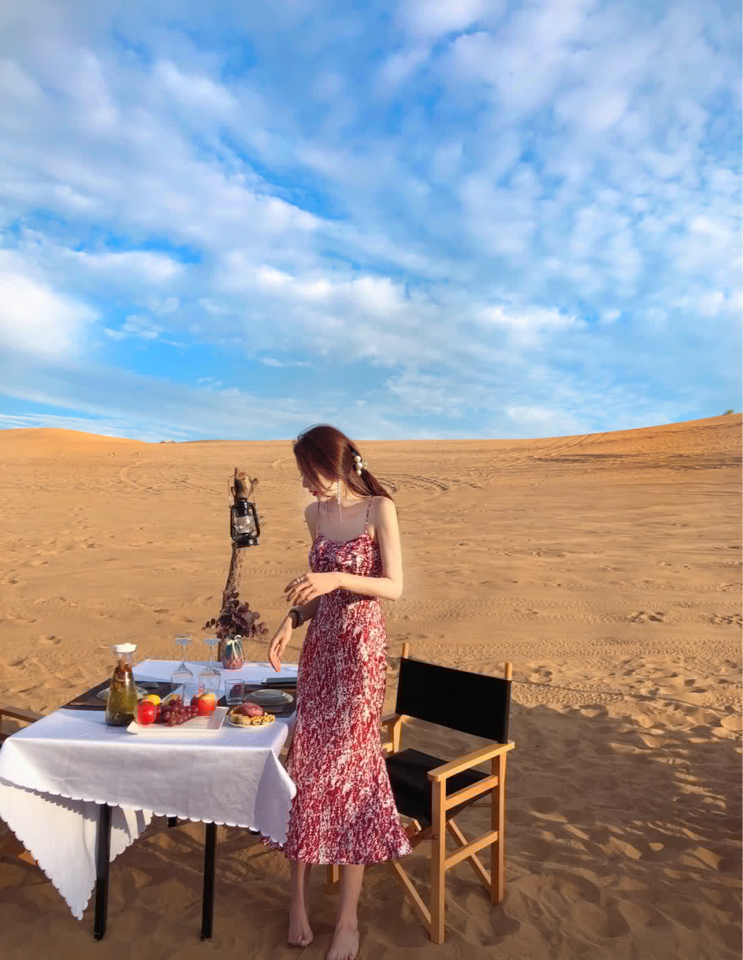 吊带 闺蜜游沙漠, 吊带碎花长裙, 尽显女神魅力