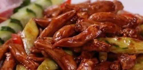 大厨教大家做几道家常菜，学会了，宴请客人的时候可以露两手了