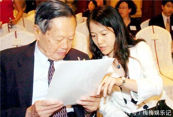 莫言&領諾獎時楊振寧挖苦莫言“你我出身不同”,莫言回答讓人叫好